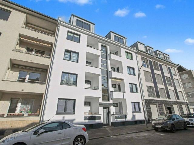 Top Investment in Köln Mülheim: Voll vermietetes, hochwertig saniertes MFH mit 10 WE