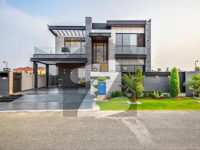Top Of Line One Kanal Bungalow Situated At Most Prime Location Once Visit For Rent