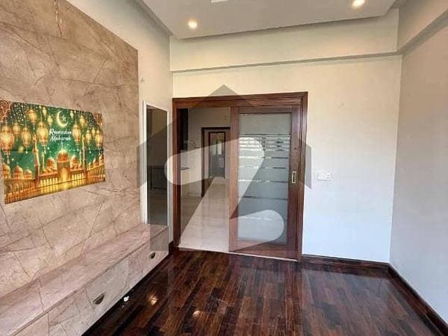 Top Off The Line First/Floor Park Facing Superior Ultra Modernized Stylish Apartment Family Environment Lift Parking No Water Problem 24 Hours Chokidar Also Available