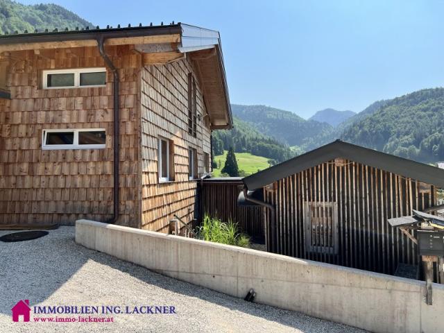 TOP: Ökologisch Wohnen über den Dächern von Bad Ischl in erhöhter Ruhe und Grünlage mit Ausblick!