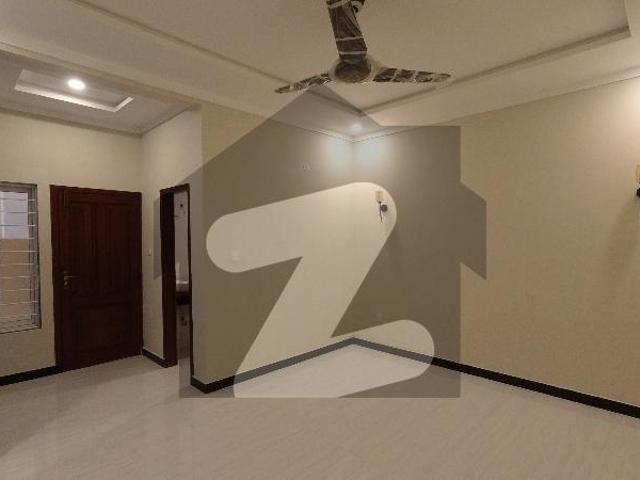 Top Location Corner New House Is Up For Sale Gulberg Residencia Block L