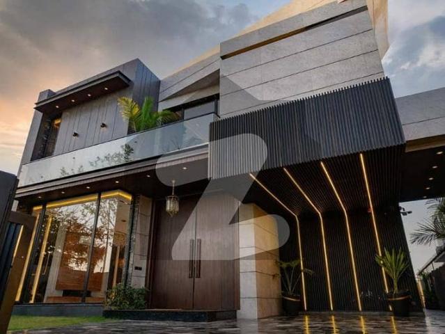 Top location deal hot location house dha phase 7