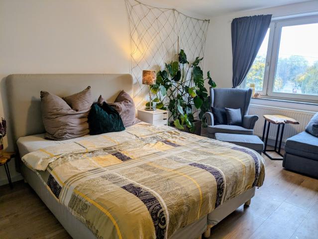 Top location & home office perfect for families