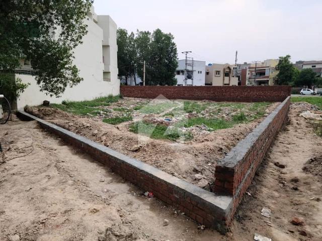 Top location more then 28 marla plot is up for sale with boundry wall
