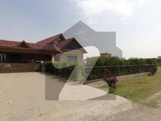 Top Location Marla Plot For Sale In Sector D 12