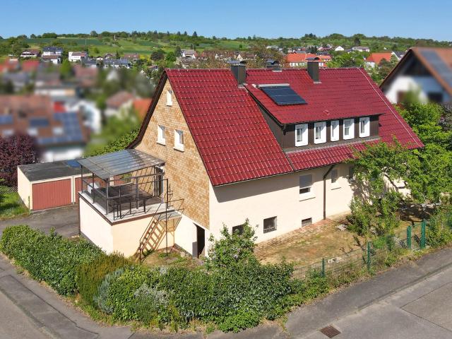 TOP Lage in Gräfenhausen 2 Familienhaus mit Garten, Garagen und Wintergarten