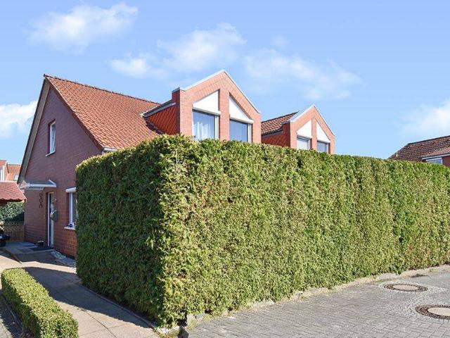 Top Lage in Ochtersum moderne Doppelhaushälfte mit kleinem Garten!