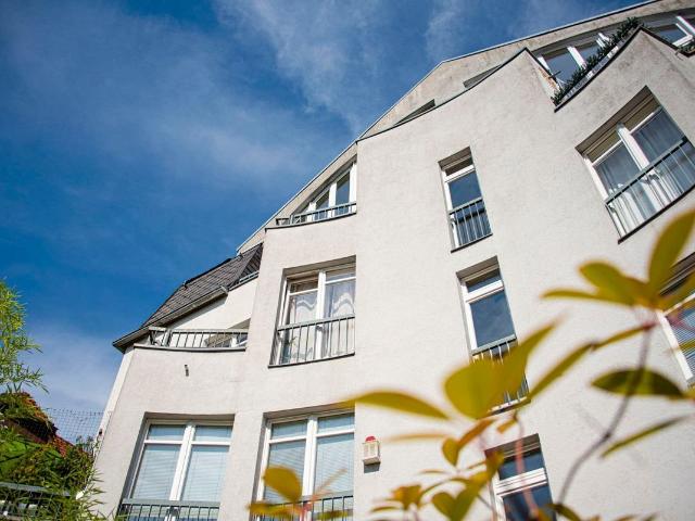 TOP Lage in Schlachtensee + VERMIETTES INVESTMENT + 3 BALKONE + 3 ZIMMER + NAHE MEXIKOPLATZ