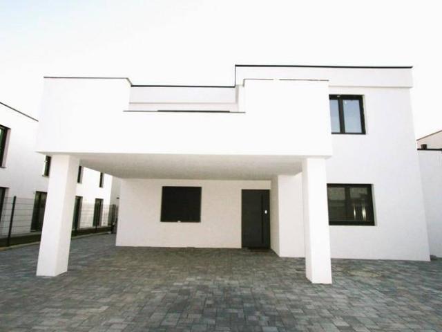 top moderne, Luxus 5 Zimmerwohnung mit großer Terrasse und 2 Autostellplätzen!