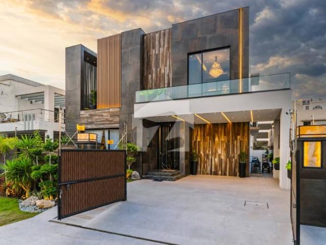 Top Notch Designed Fully Furnished With Basement 1 Kanal House In DHA Phase 6 At Prime Location