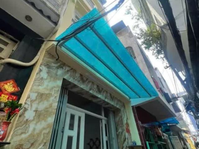 Top nhà nhỏ xinh rẻ 1 trệt 2 lầu Võ Văn Kiệt Q5 TP. HCM