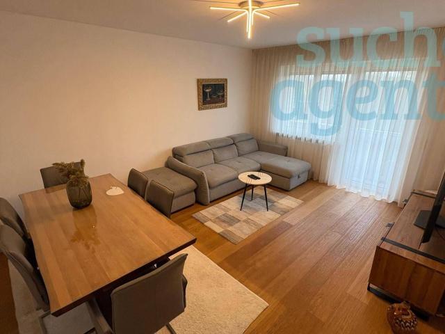 Top sanierte 3 Zimmerwohnug mit Balkon 5 Gehminuten zu Plus City