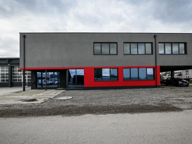 TOP! sehr schöne, geräumige Bürofläche in Günselsdorf
