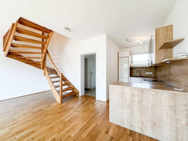 TOP RENDITEOBJEKT: 4 Zimmer Maisonette inkl. Einbauküche & 2 PKW Stellplätzen