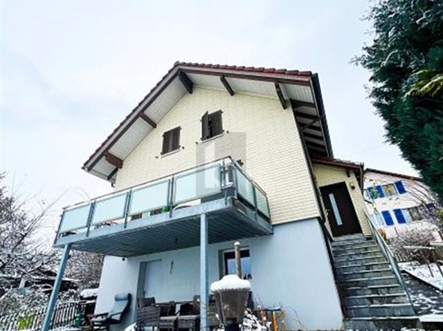TOP RENOVIERT MIT KLEINEM GARTEN