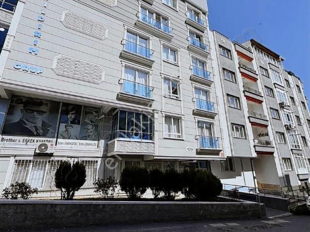 Topçu Mh 14.cadde De 1+1 Eşyalı Daire Net 55 M2 Kapalı Mutfaklı