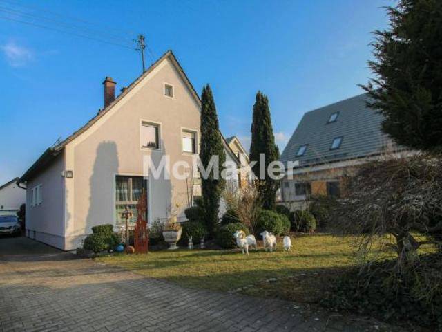 Top Zustand Modernisiertes Zweifamilienhaus mit Außenwanddämmung, Garten, Garage, Balkon, Keller