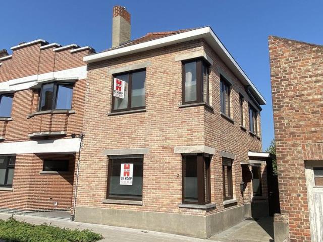 TOPAANBIEDING Goedgelegen Half Open bebouwing te Sint Piet