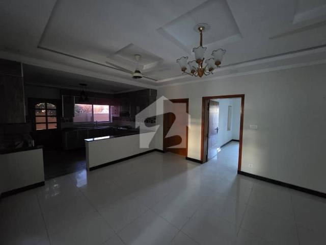 Topcity 10 Marla House For Sale
