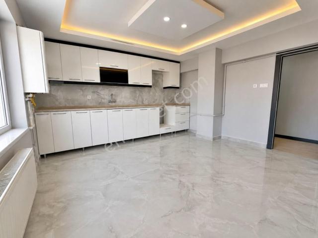 Topcu Mah. Geniş M2/evebeyn Banyolu/ %90 Kredi İmkanı