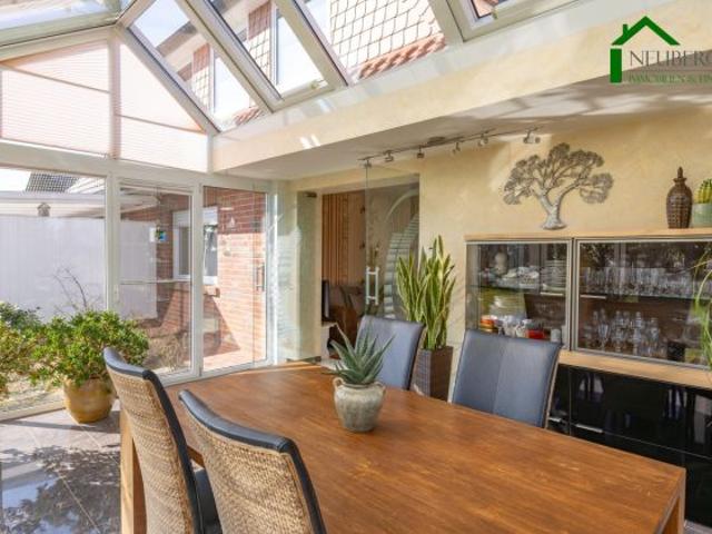 Topgepflegtes Wohnhaus mit Einliegerwohnung, PV Anlage, Wintergarten, Garage und schönem Garten