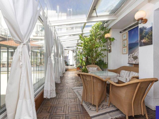 Toplage: DG Wohnung 209m² inklusive Wintergarten + 20m² Terrasse 1070 Wien