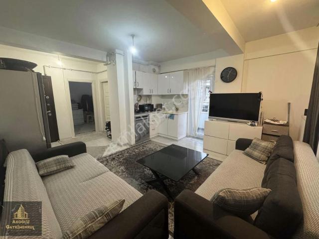 Toplu Konut Bulvarına Cephe Satılık 1+1 Fırsatı!
