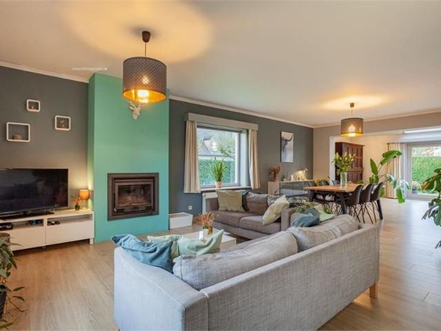 TOPPER! Instapklare villa met 4 slaapkamers en grote tuin!