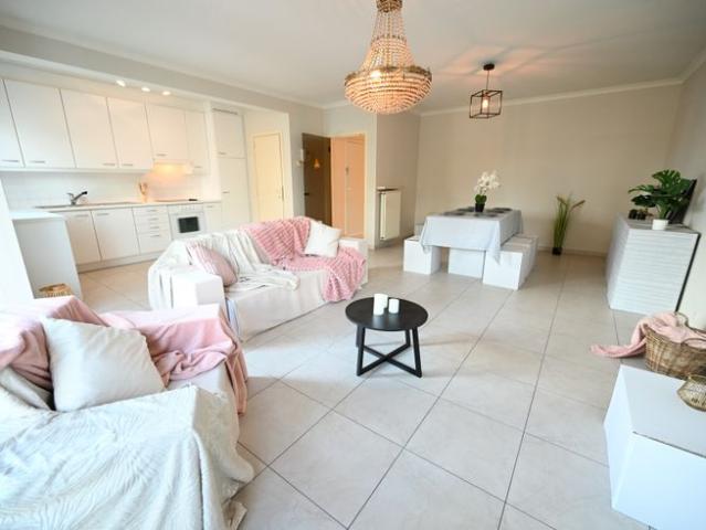 TOPPER! Uiterst VERZORGD en RUIM 108m² appartement met.