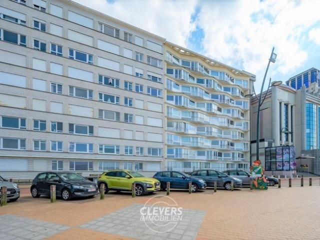 TOPPER: Zeedijk Blankenberge: Modern drieslaapkamer appar