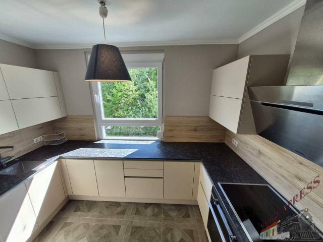 Topsaniert wie Erstbezug Loggia Teifgaragenstellplatz