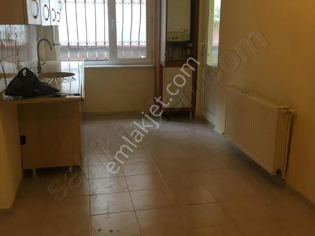 Topselvi Mah Balkonlu Ferah Geniş M2'li 3+1 Satılık Daire