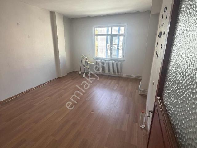 Torunlar Emlak Bağcılar Yavuzselim'de Satılık Daire 2+1 95m²