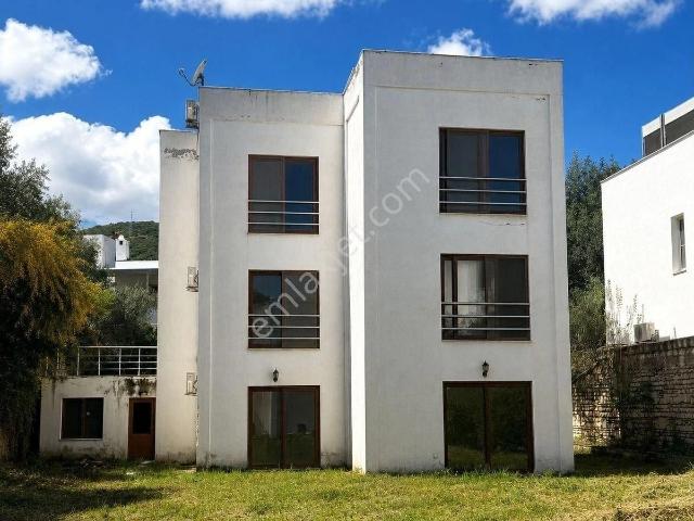 Torba Kiralık Denize Sıfır 4 Daire 2 Studio Apartlı Komple Bina