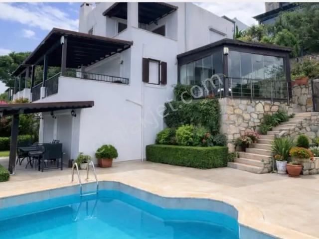Torbada Full Deniz Manzaralı Müstakil Havuzlu 5+1