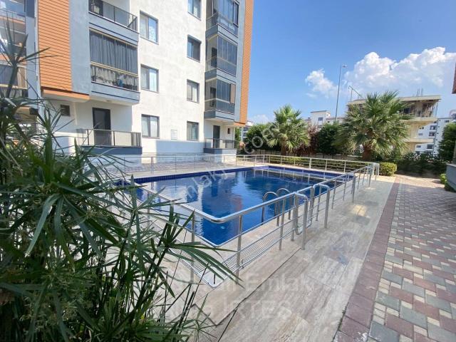 Torbalıda Havuzlu Site İçerisinde Lüks 2+1 Satılık Daire