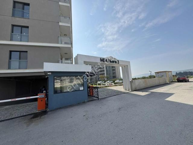 Torbalı Da Havuzlu Sitede Full Kredi İmkanı Satılık 2+1 Daire