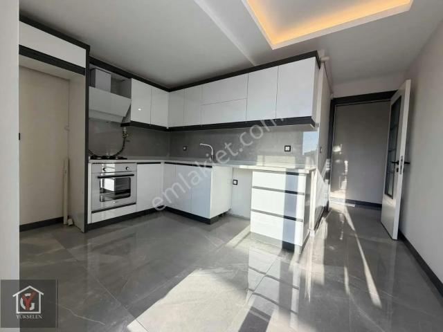 Torbalı Mahallesinde 3+1 Havuzlu Site İçerisinde