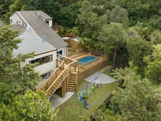 Torbay, 6+ bedrooms