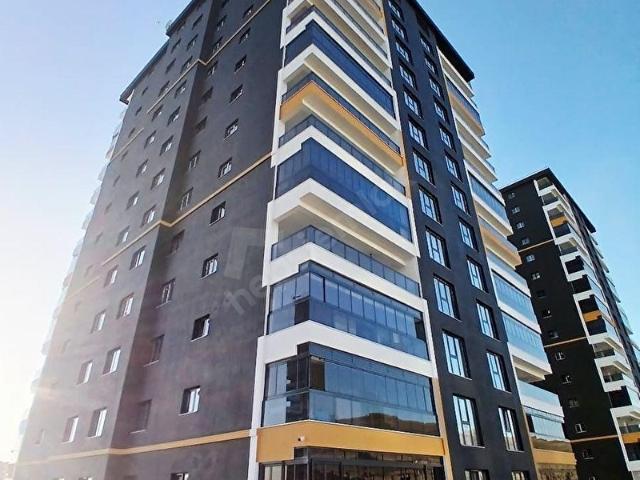 TÖREKENT MEVLANA MAH. SİTE İÇİNDE GOP METRO DURAĞINA YAKIN SIFIR 3+1 KİRALIK DAİRE