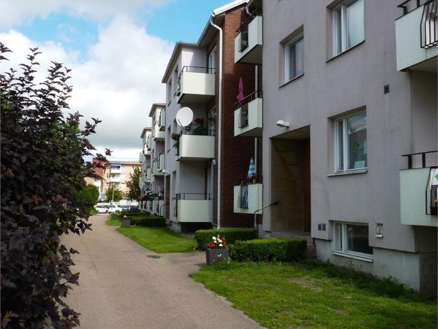 Semestertider endast akuta ärenden vecka 24 33