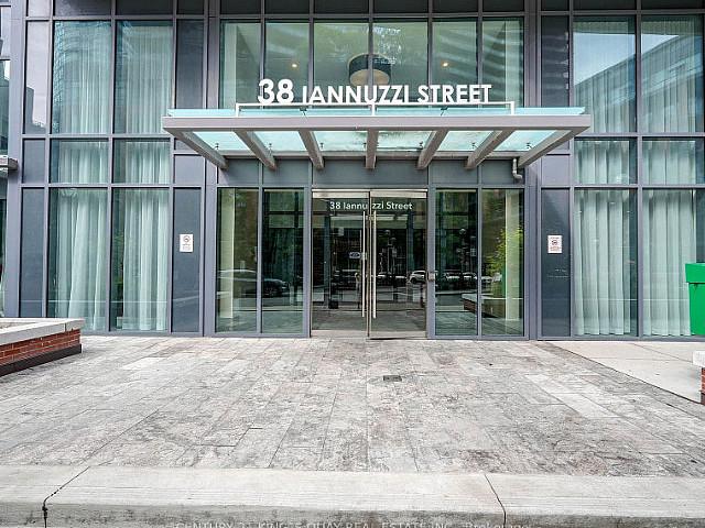 Toronto Bathurst & Lakeshore Blvd 2 Bdrm 1 Bth