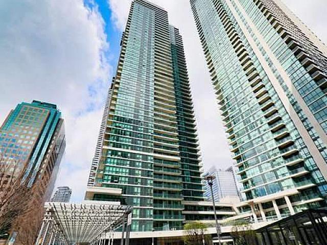 Toronto Bay St / Harbour St 2 Bdrm 1 Bth
