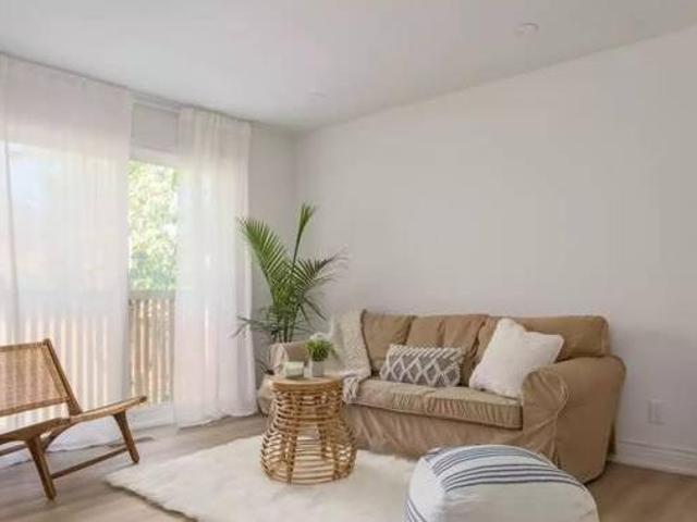 Toronto Furnished House Rental Spacious 3 Bed 2 Bath Home in North York