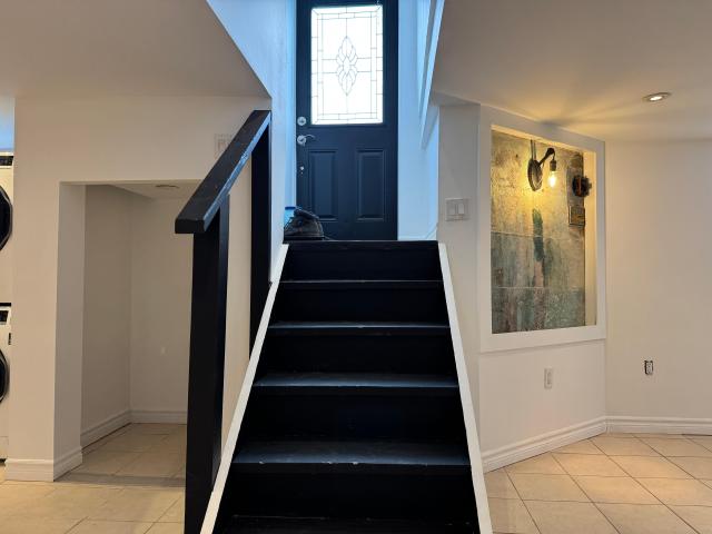 Toronto Lower Level for Rent Cozy 1 Bed, 1 Bath Entire Floor Suite with Private Garden and Entrance