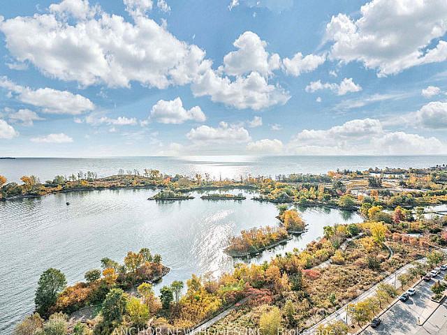 Toronto / 1 / Bth 2 / Bdrm / Lakeshore/parklawn