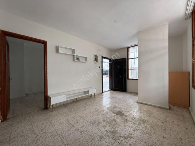 Toros Caddesi Yakını 1+1 50 M2 Kiralık Daire bağımsız Girişli
