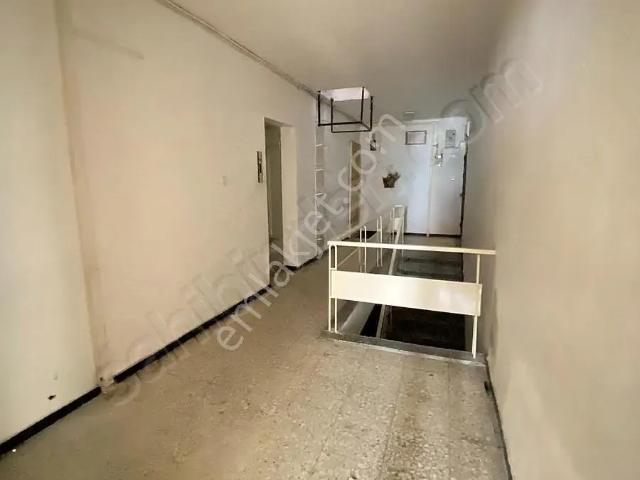 Toros Caddesinde 3+1 165 M2 Doğalgazlı+ 3 Klima Kiralık Daire