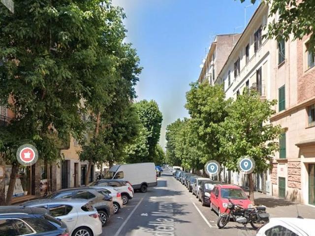 Torpignattara accogliente trilocale ammobiliato