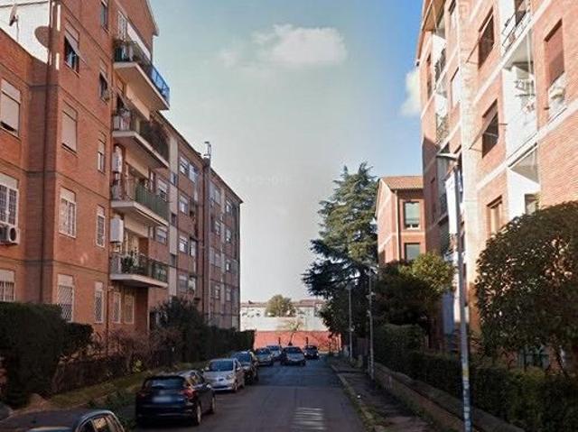 Torre spaccata stanza ad uso singolo